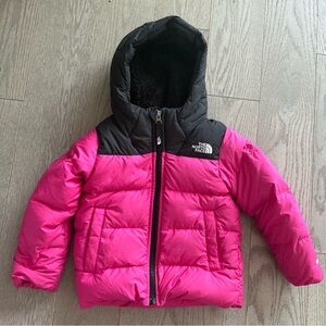 The North Face Kids Fuchsia and Black Hooded Jacket in size 4T